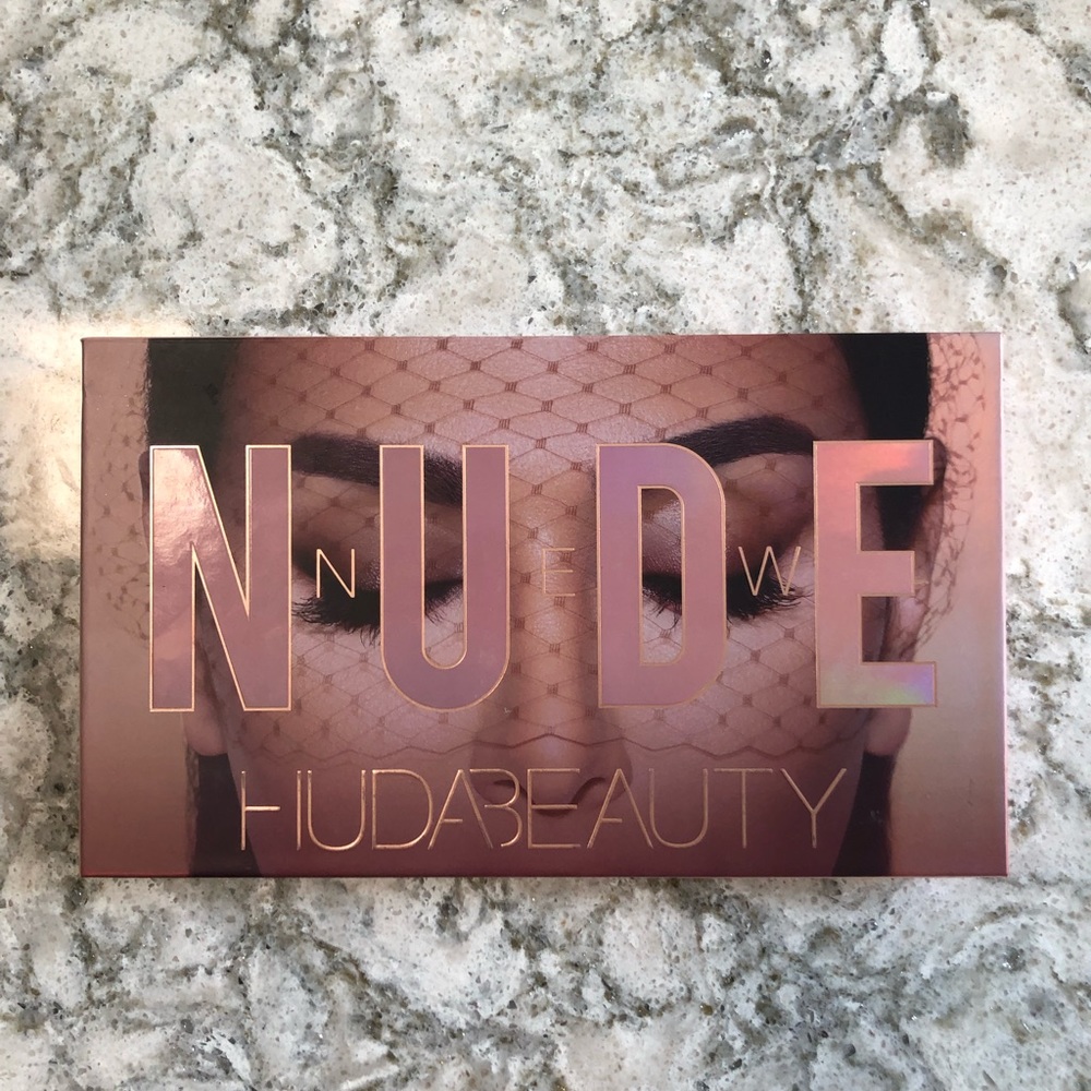 Huda Beauty New Nude Eyeshadow Palette